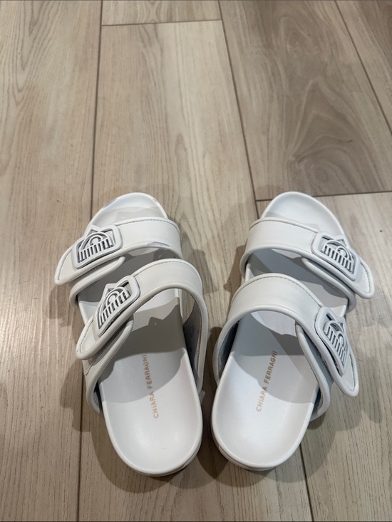 Chiara Ferragni Shoes - Chiara Ferragni White Double-Strap Kids Slide Sandals with Logo Buckles
